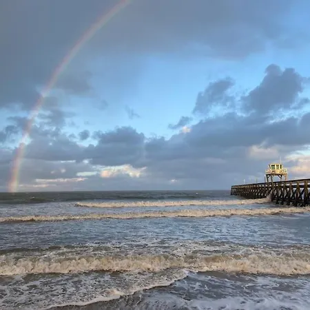 Le Nid Douillet Proche De La Mer. La Clef Des Paons Hébergement de vacances Luc-sur-Mer