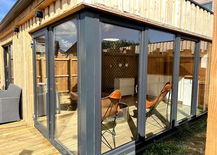 Le Nid Douillet Proche De La Mer. La Clef Des Paons Luc-sur-Mer